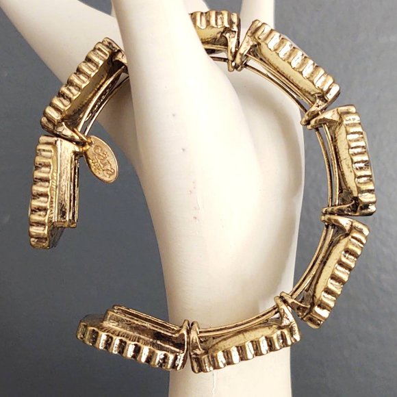 Gold and clear glass cuff - Picture 3 of 13